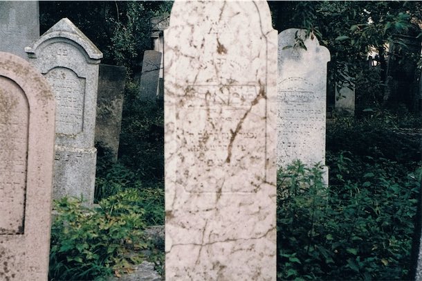 Jewish Cemetery in Csenger